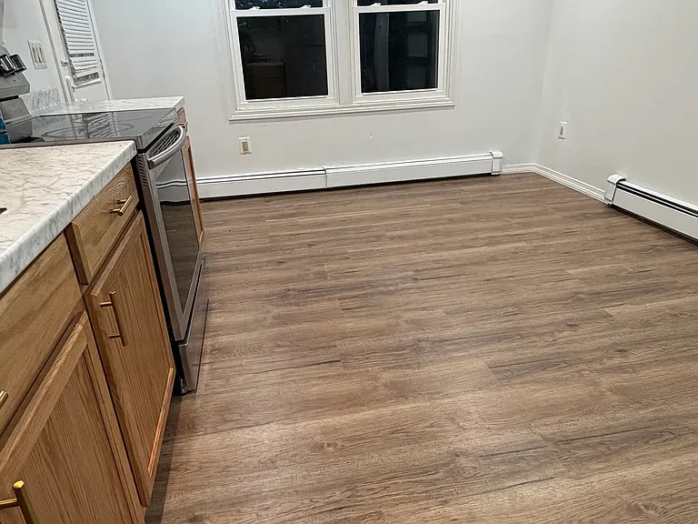 220 Emmett Ave — Photo 6