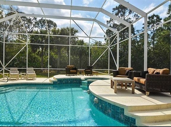 5th image of 7964 Saddlebrook Dr