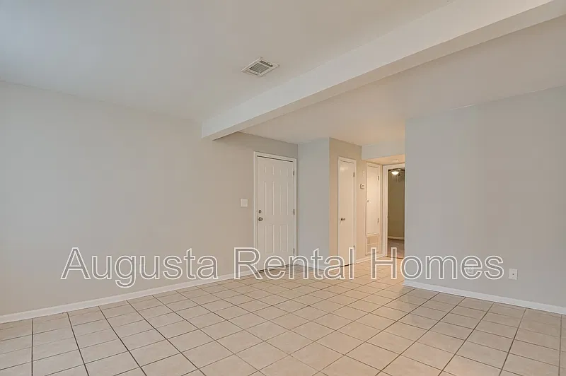 169 Chalet North Ct