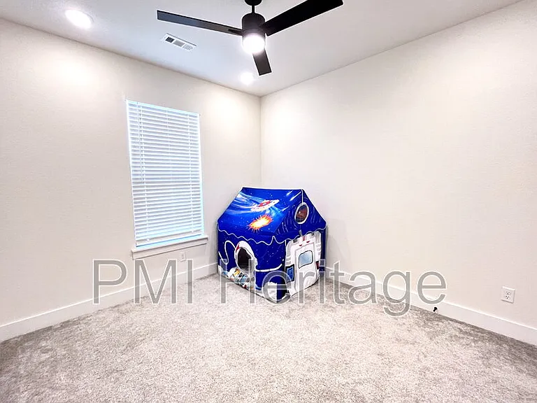 2061 Larry Ln — Photo 16
