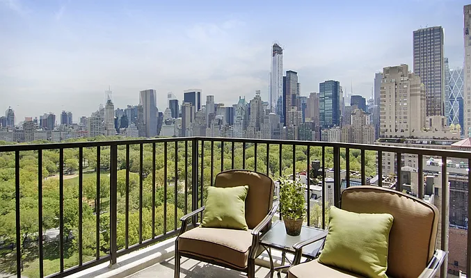 Sold by Corcoran | media 25