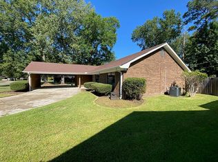 2003 Oleary Ln, Columbus, MS 39702