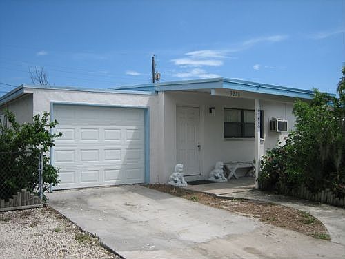 1st image of 3276 N Seacrest Blvd