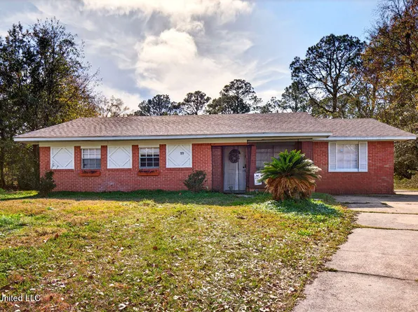 6528 Columbus Cir, Ocean Springs, MS 39564