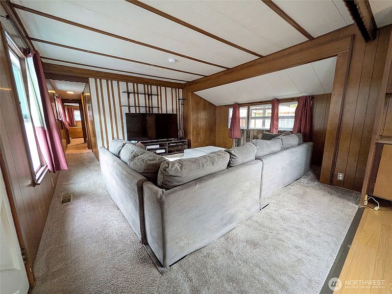 3rd image of 7614 NE Bothell Way #17