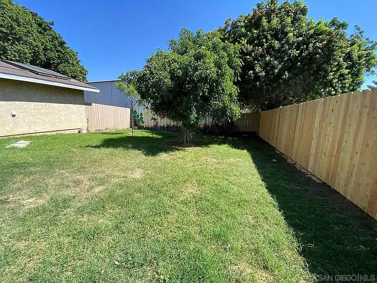 1475 Tarbox St — Photo 29