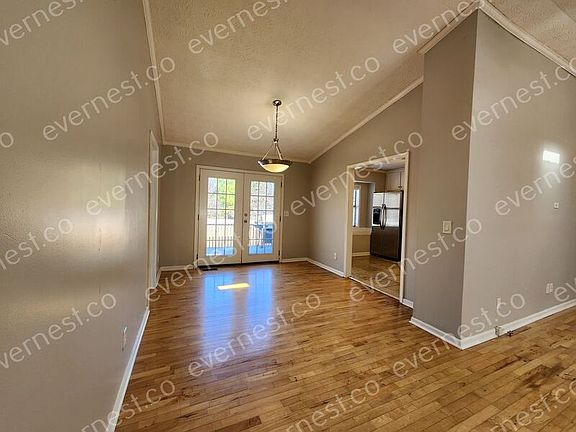 4th image of 177 Kathryn Dr
