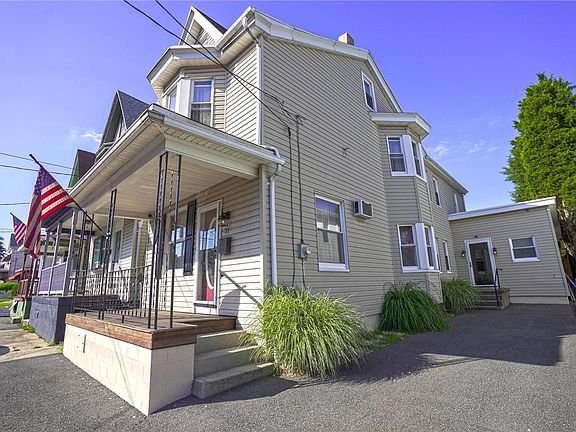 4th image of 31 S Nicholas St