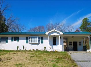 1213 Greensboro Rd, High Pt, NC 27260