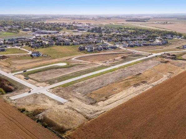 1525 3rd St SW, Mount Vernon, IA 52314