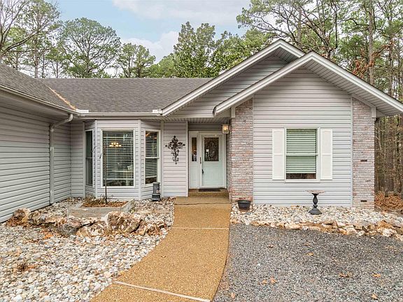 4th image of 8 Fabero Ln