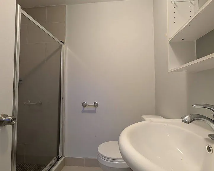 222 Blackburn Ave #B — Photo 10