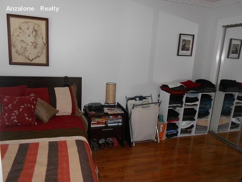 2nd image of 383 Hanover St #3