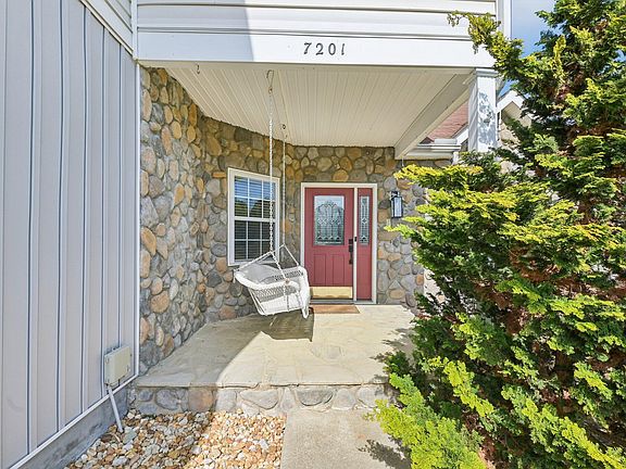3rd image of 7201 Fribourg Ct