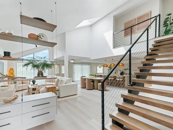 8760 Captains Pl, Las Vegas, NV 89117