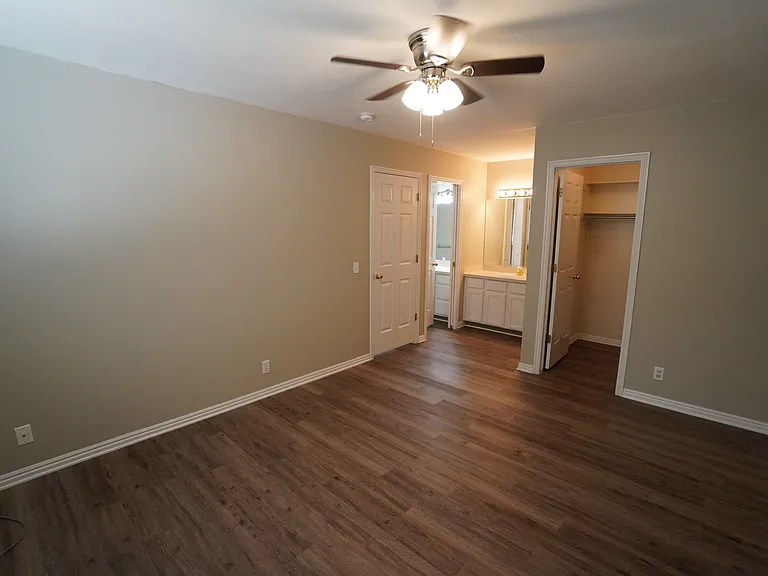 324 E 1100 N — Photo 19