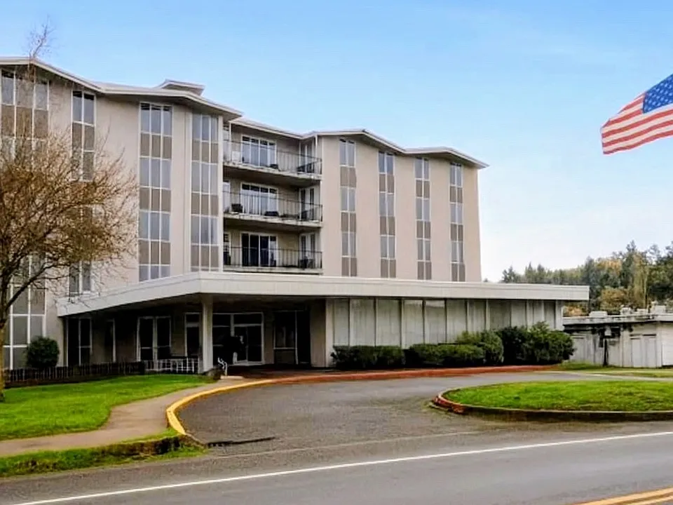 200 SW Frontage Rd #1