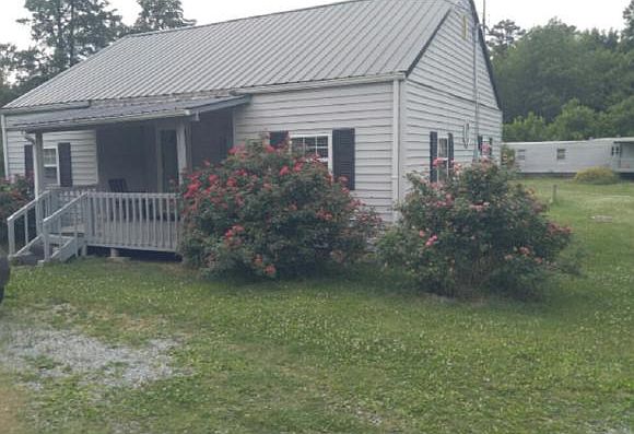 2nd image of 2225 Dave Buck Rd