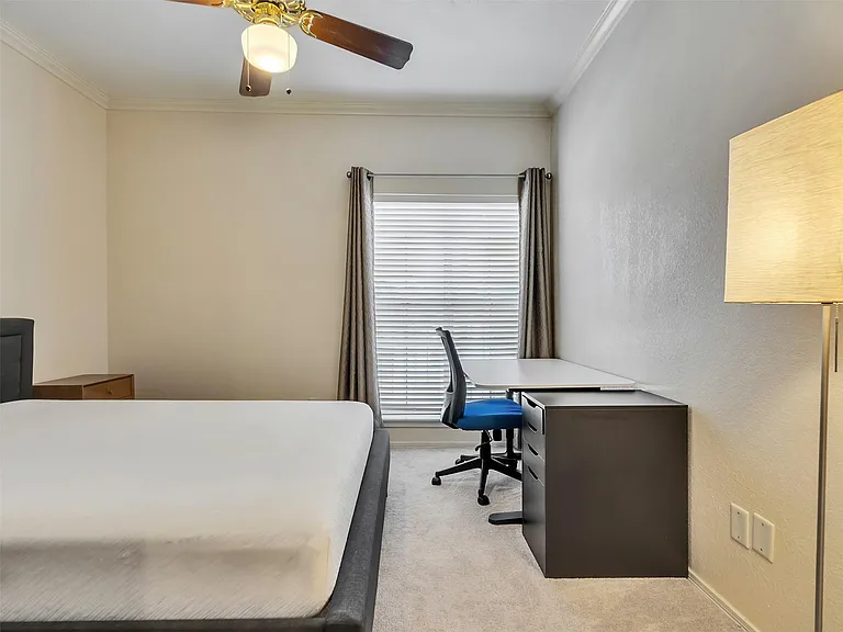 921 Marine Dr #200 — Photo 18