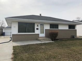 2616 Donna Ave, Racine, WI 53404