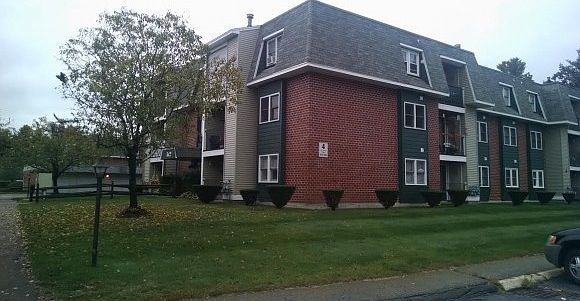 1st image of 4 New Haven Dr APT 302