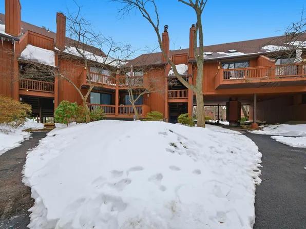 468 Teal Plaza image 1 of 50