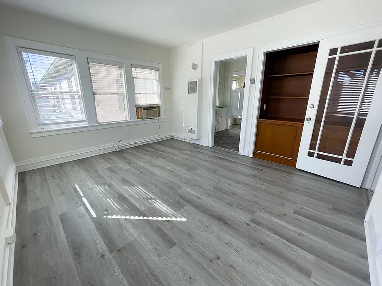 803 Lindaraxa Park N — Photo 12