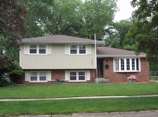 4609 15th Pl, Hobart, IN 46342