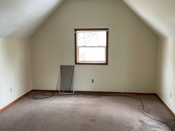 5th image of 79 Briscoe Ave #2