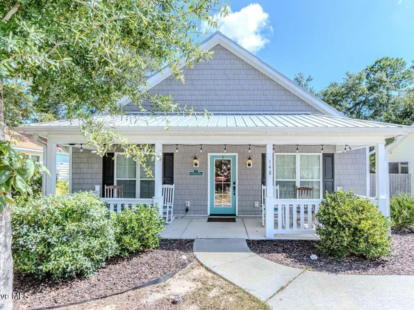 148 NE 12th Street, Oak Island, NC 28465