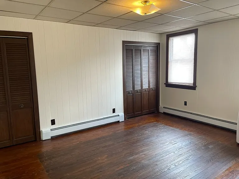 308 E Pitt St — Photo 15