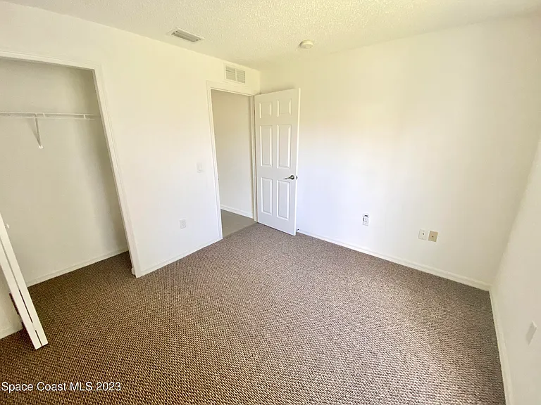 347 Americana Blvd NE — Photo 8