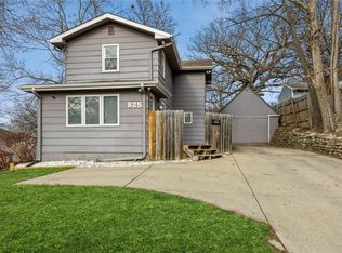 825 Bancroft St, Des Moines, IA 50315