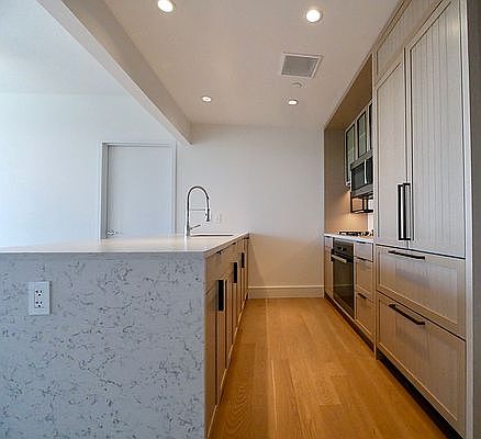 3rd image of 510 E 14th St APT 606