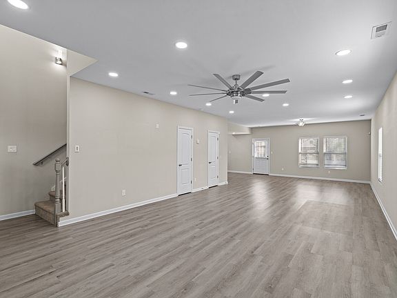 5th image of 149 Kirby St