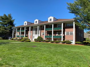 237 N Main St APT 10, Andover, MA 01810