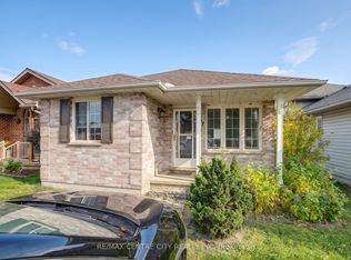 37 Juno Dr, Saint Thomas, ON N5R 6E9