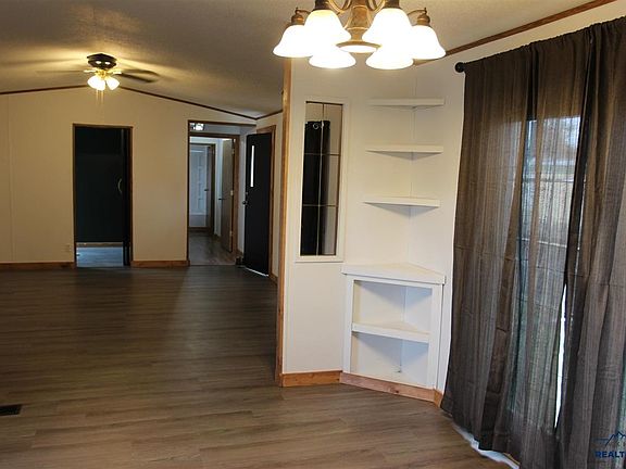 5th image of 25092 Needles View Pl #10