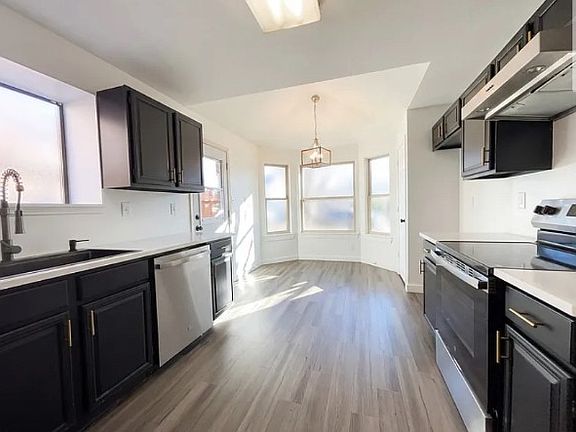 3rd image of 2105 Woodland Oaks Dr