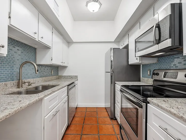 3903 Seiders Ave #105 — Photo 8