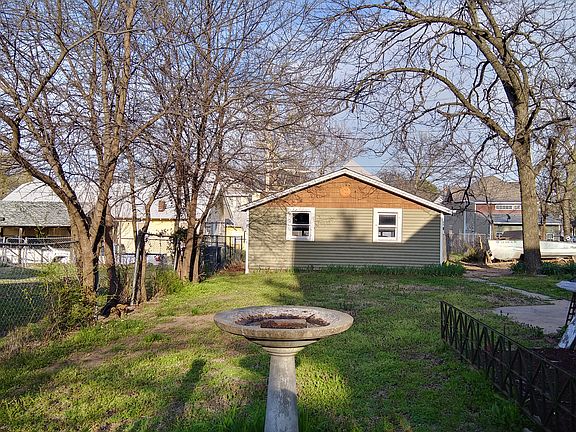 3rd image of 731 N Beard Ave