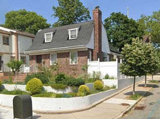 5651 212th St, Bayside Hills, NY 11364