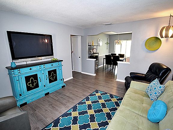 5th image of 709 Falkirk Ave