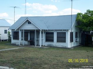 310 E Main Ave, Karnes City, TX 78118