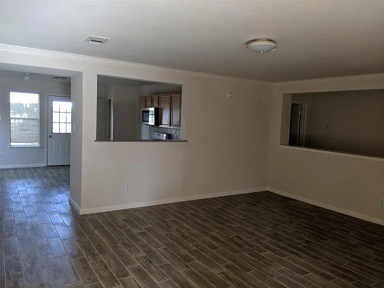 2027 James Madison Dr — Photo 3