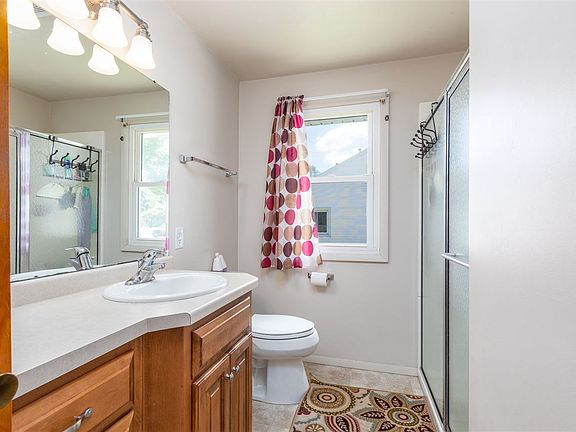 Full bath main