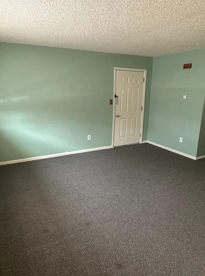 2 bed, $800 — Photo 2