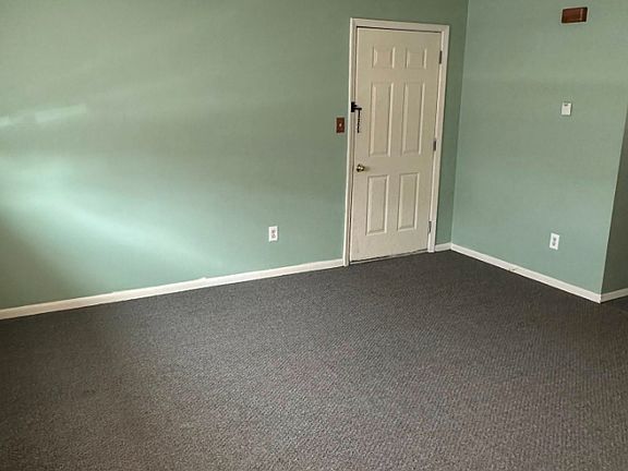 2nd image of 2602 Fertig Dr #D