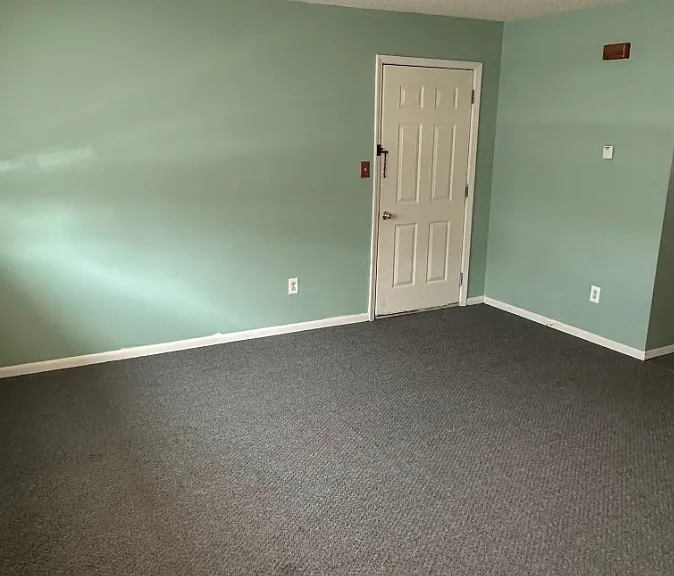 2602 Fertig Dr #B — Photo 5