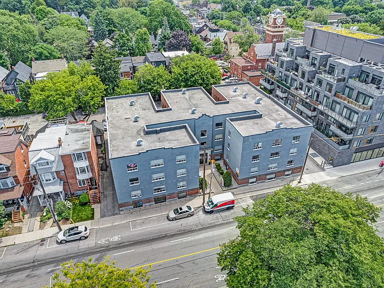 223 Woodbine Ave — Photo 10